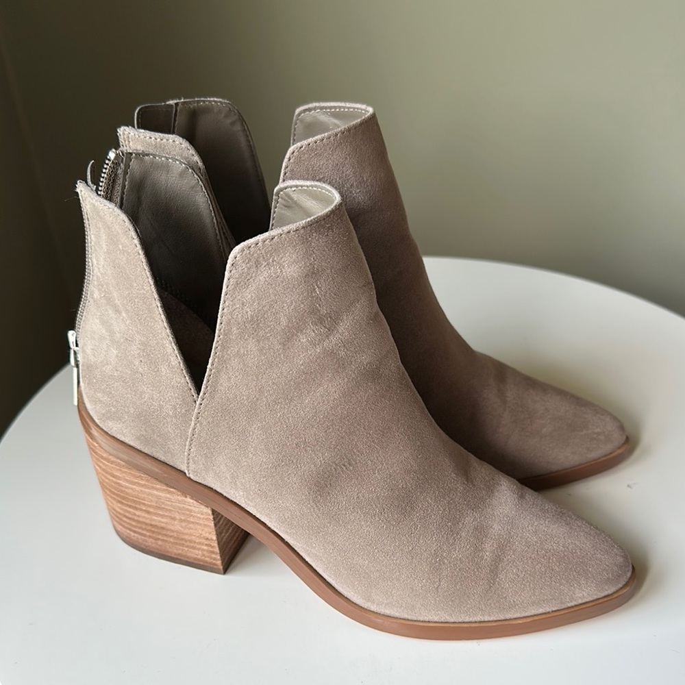 Nordstrom BP. Brynne Pointed Toe Faux Suede Ankle Boots, Chestnut, MSRP$90